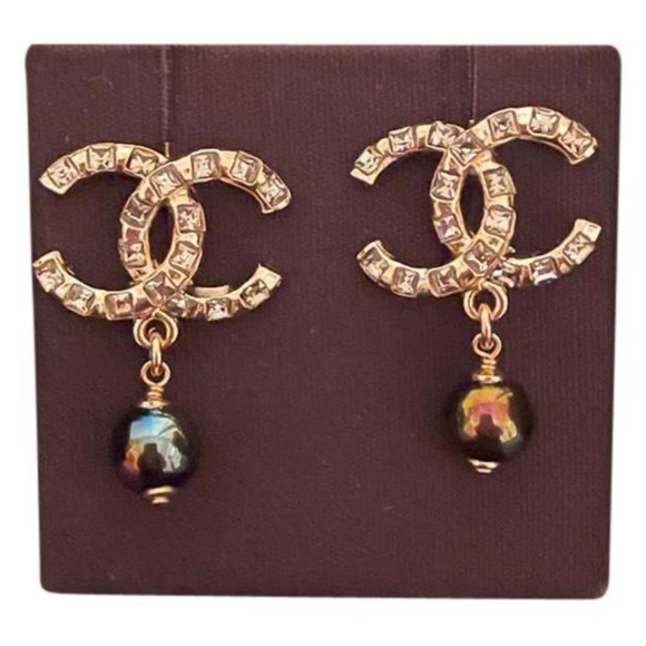 CHANEL Jewelry - ❌SOLD ❌CHANEL earrings